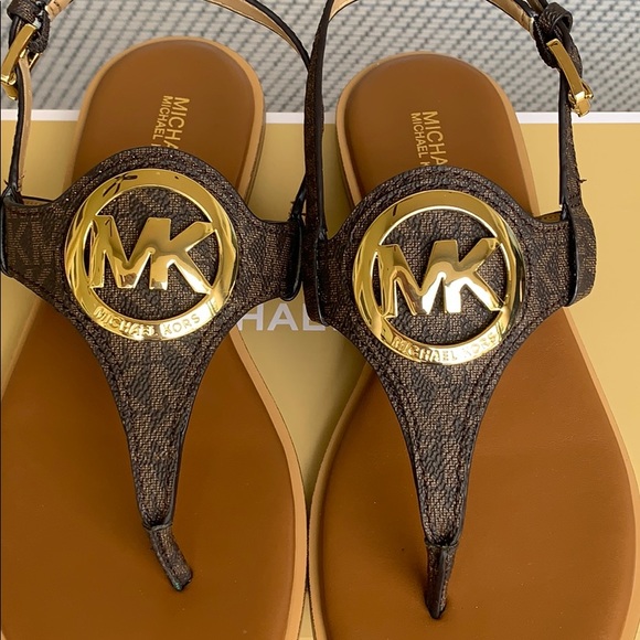 MICHAEL KORS AUBREY CHARM THONG MINI MO LOGO PVC - Picture 8 of 16